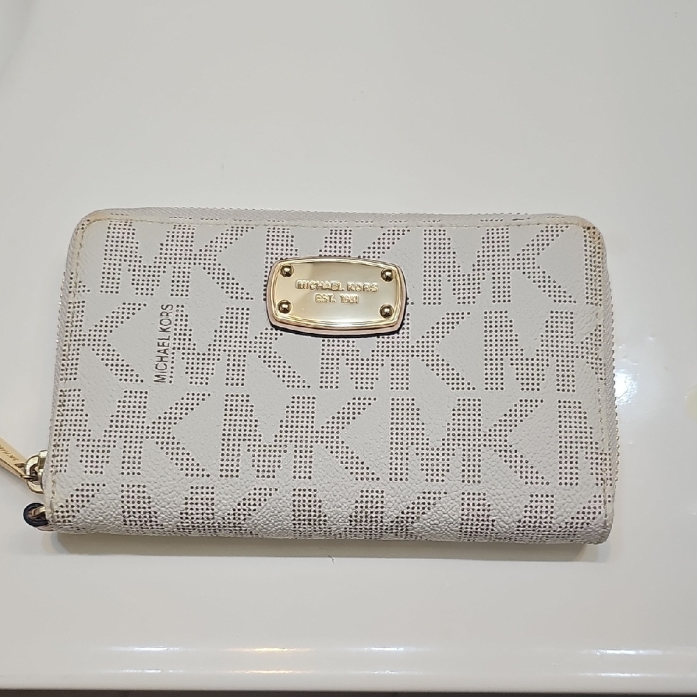 Michael Kors Cream Logo Wallet